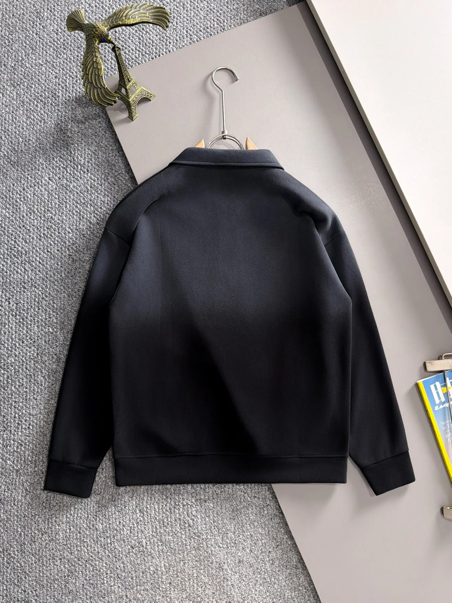 Meng Mouth 2026 long-sleeved sweatshirts for men and women Same Style. Many stars have the same style, the top original version. Feel free to compare🆚The fabric is custom-dyed and lightly sprayed and distressed. The fabric, material, and details are consistent with the original version. Special cotton and linen fabrics are used. The fabric cost is extremely expensive. It is twice as expensive as pure cotton materials. We will do better at all costs. Three standards are complete. The comparison between non-market products and our fabrics is very different. We only make the top version! Size: M-3XL